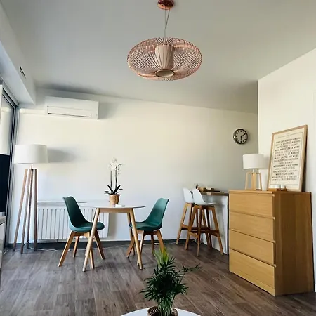 Апартаменти Le Petit Aixois - Parking